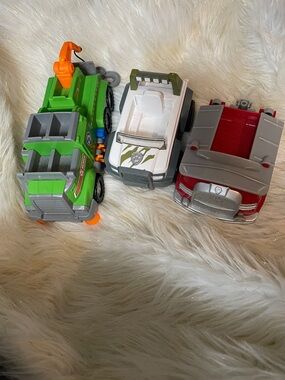 Paw Patrol Rescue Vehicle Trio - Green, White & Red Play Trucks